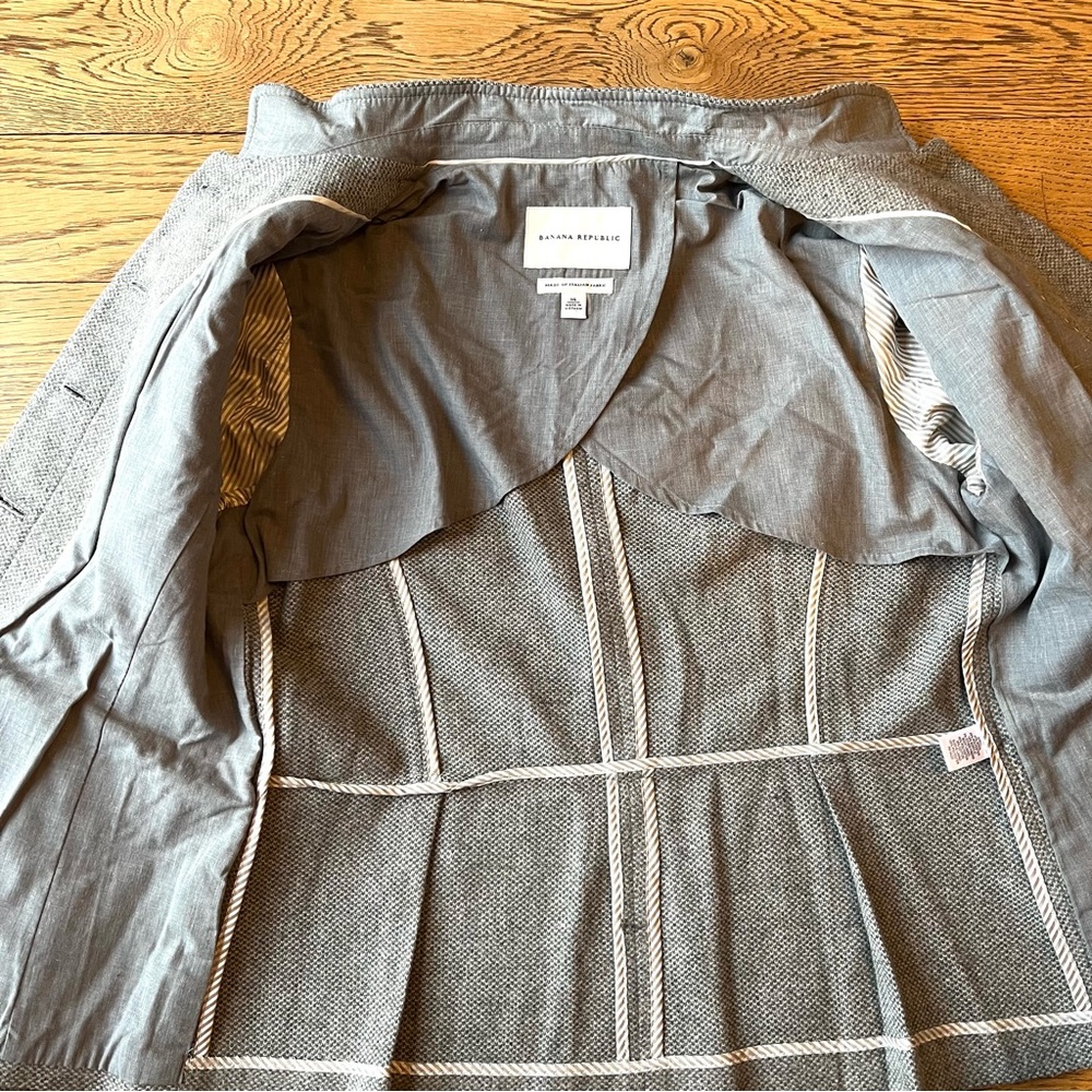 Banana Republic Women’s Wool Blend Blazer Size 14 Jacket Gray Military Style - Picture 6 of 9